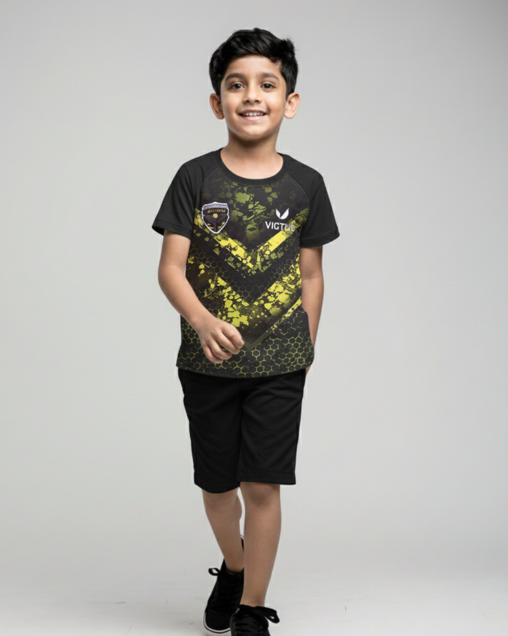 Black power play tee