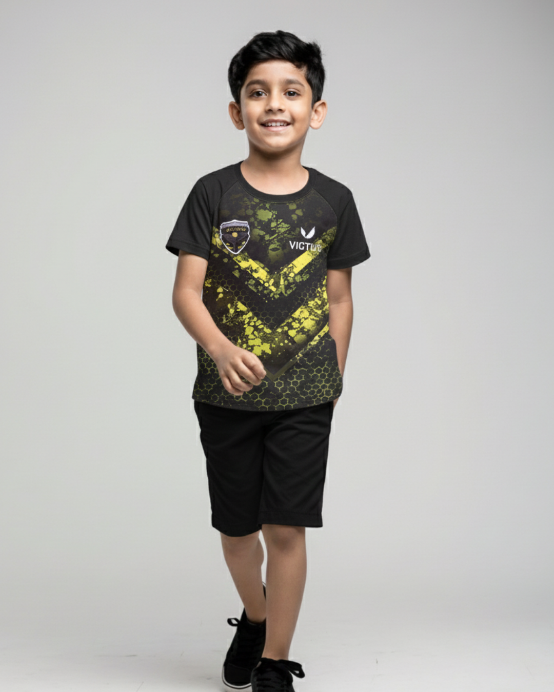 Black power play tee