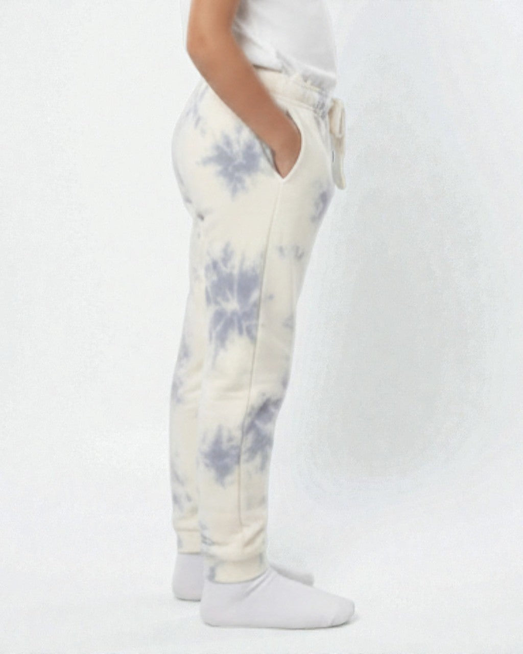 Girl side view wearing pure cotton white and blue tie-dye pyjama kids sleepwear FNS India.